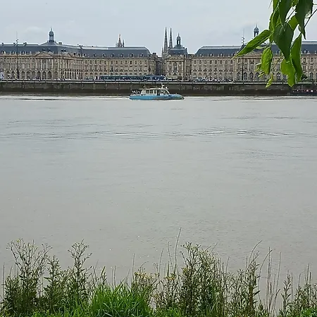 Couette-café Chambre D'hote Bords De Garonne Bordeaux